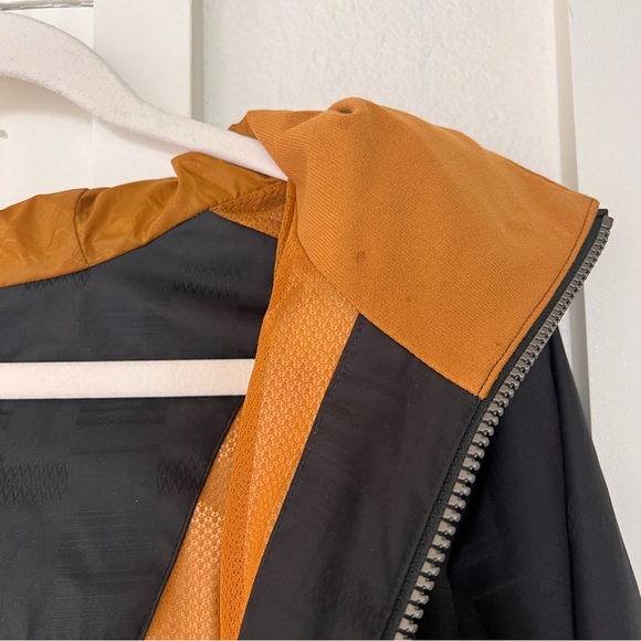 Black North Face Rain Jacket sz XS - Picture 8 of 9